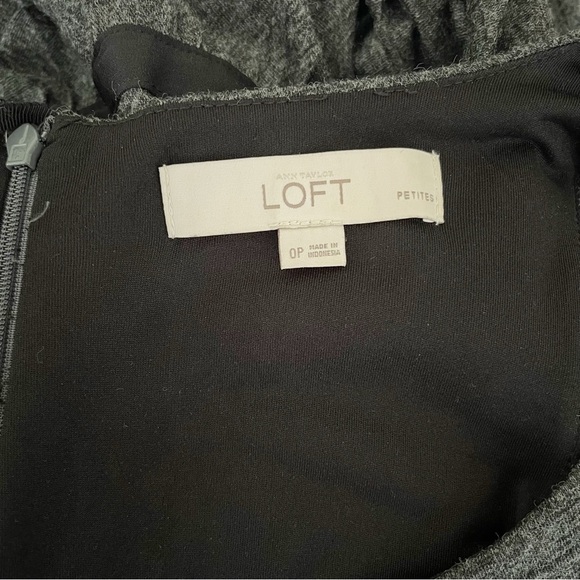 Ann Taylor Loft Dress Womens Size 0P Gray Knit Sleeveless Pleated Skirt FitFlare - Picture 6 of 6